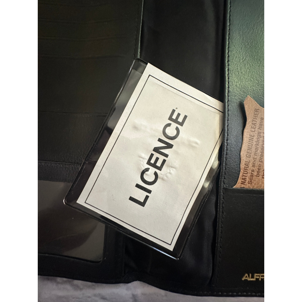 Alfred Sung Men's Black Leather Wallet - Picture 5 of 5